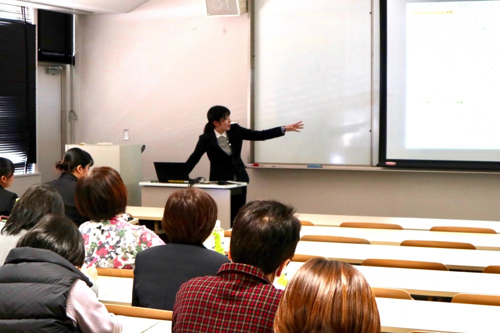 令和元年度　広域看護学コース「広域看護活動研究実習」成果報告会の画像2