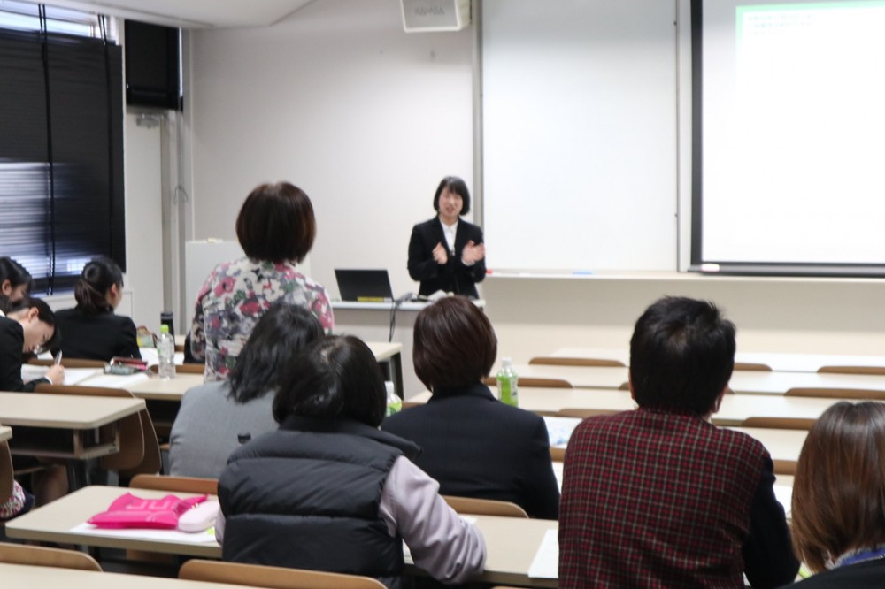 令和元年度　広域看護学コース「広域看護活動研究実習」成果報告会の画像4